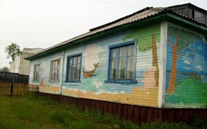 Wielka Sołowiecka - przedszkole w baraku po łagrze