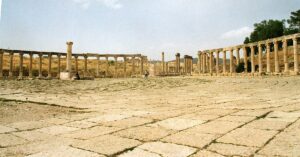 Jerash, Forum Owalne